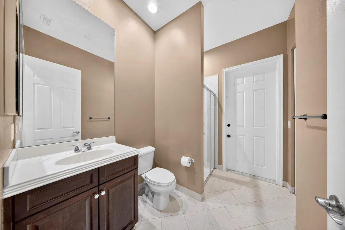 Residence photo 73