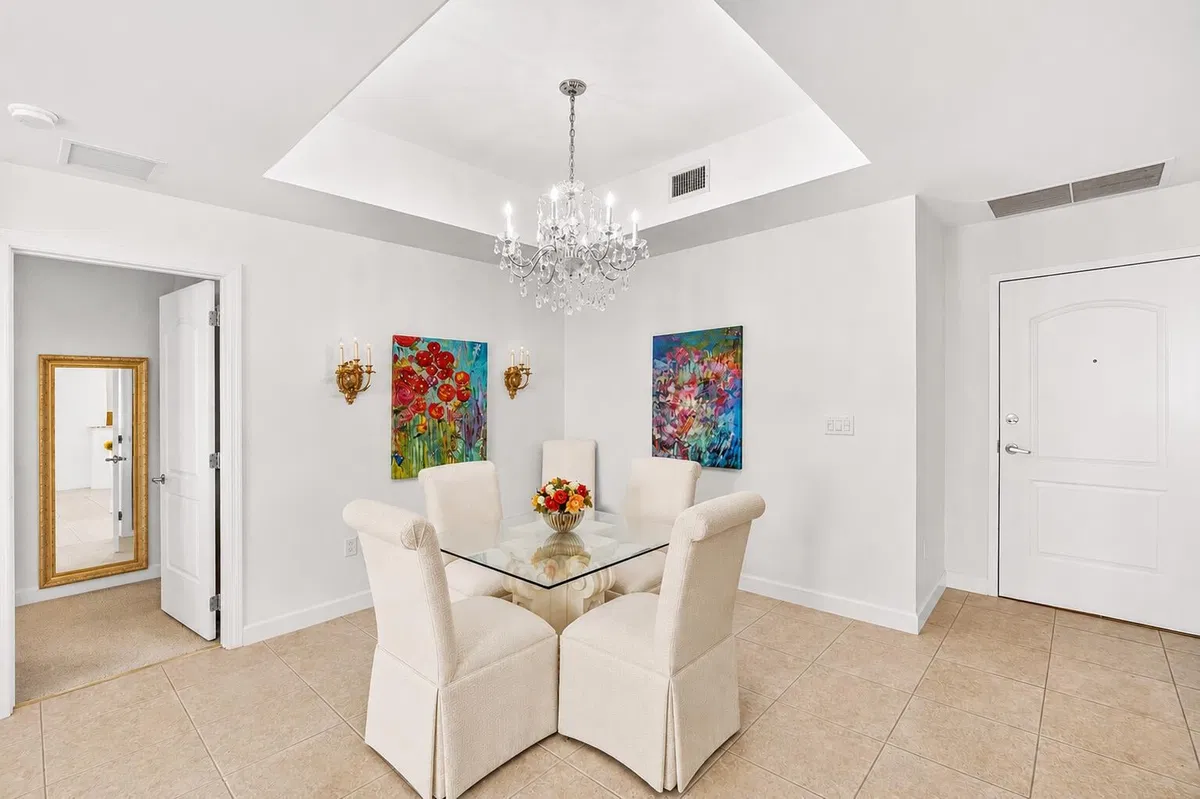 One City Plaza Unit 1119 photo 4