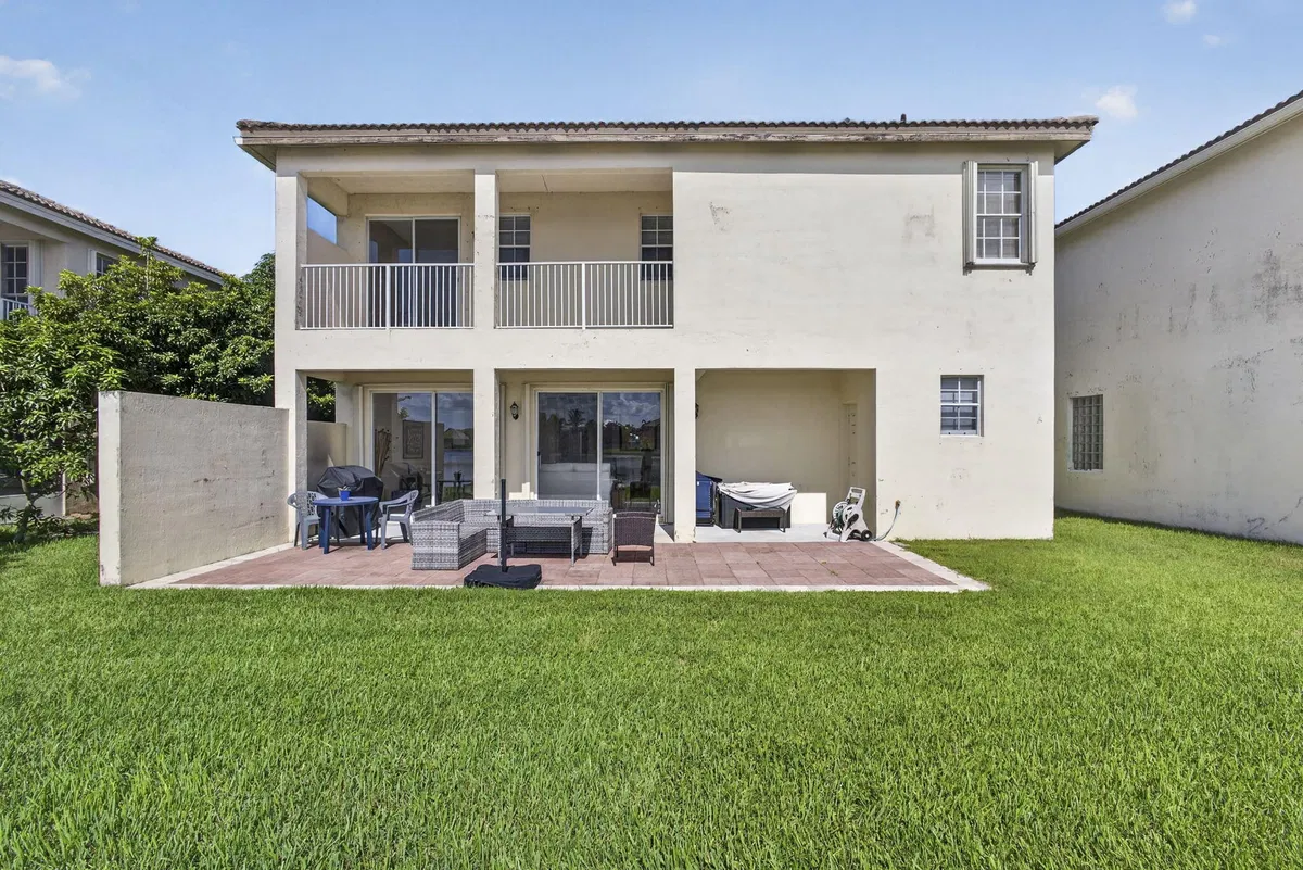  Residence photo 37