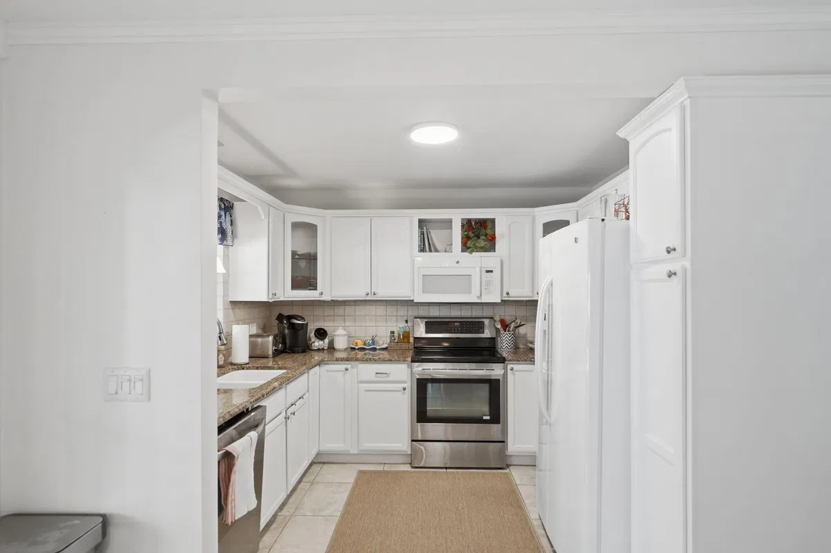  Residence photo 16