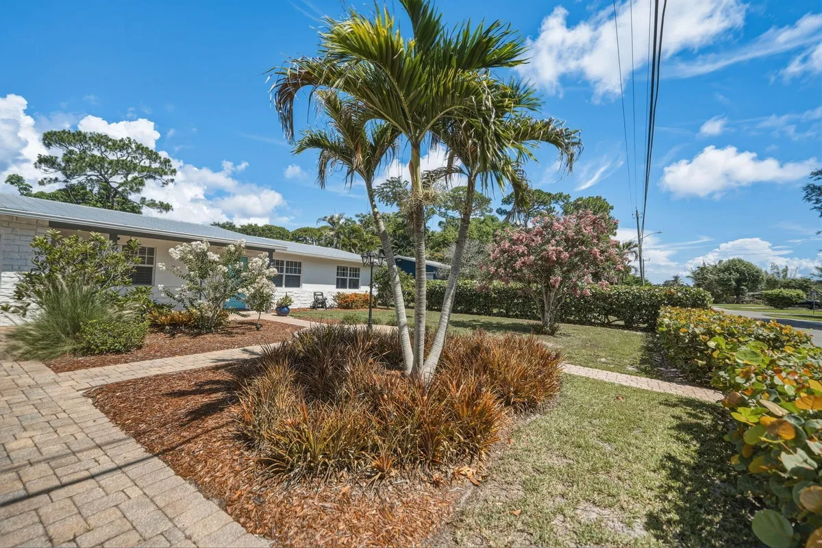  Residence photo 34