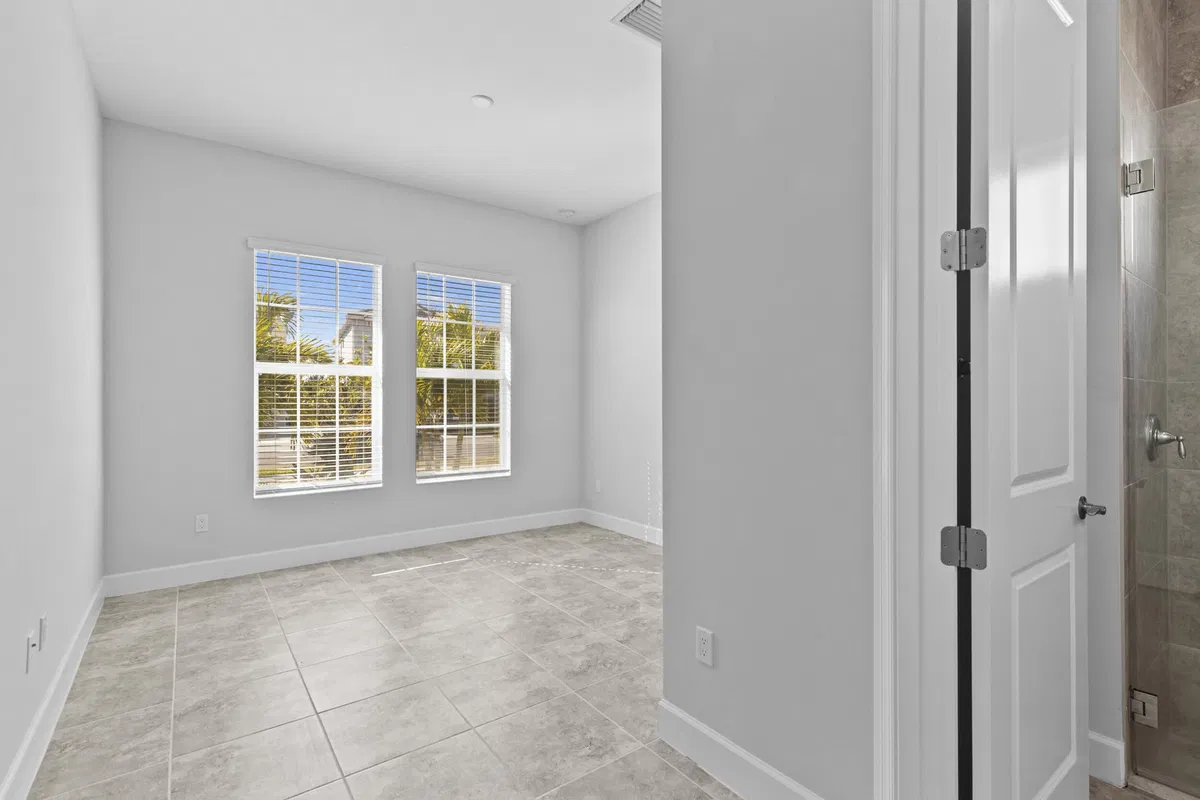 Residence photo 25