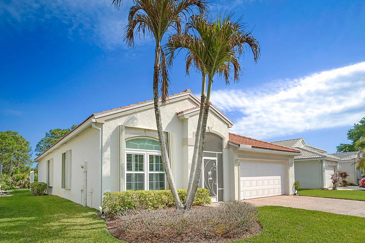 Residence photo 4
