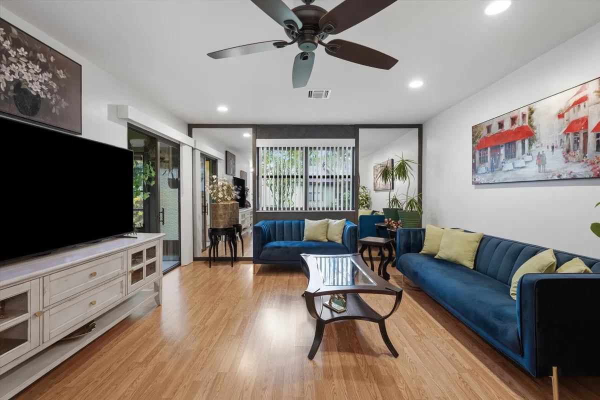 Residence photo 7