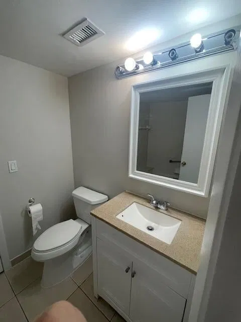  Unit F2 photo 13