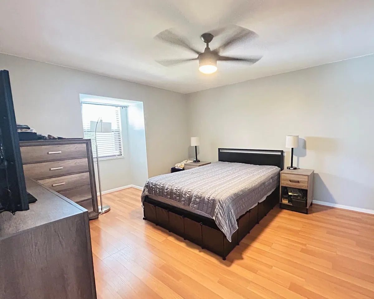  Unit A602 photo 13