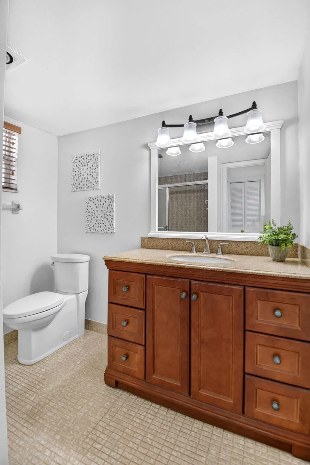 Unit 205 photo 10