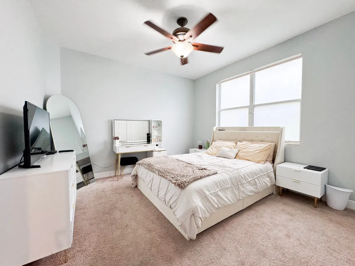  Residence photo 16
