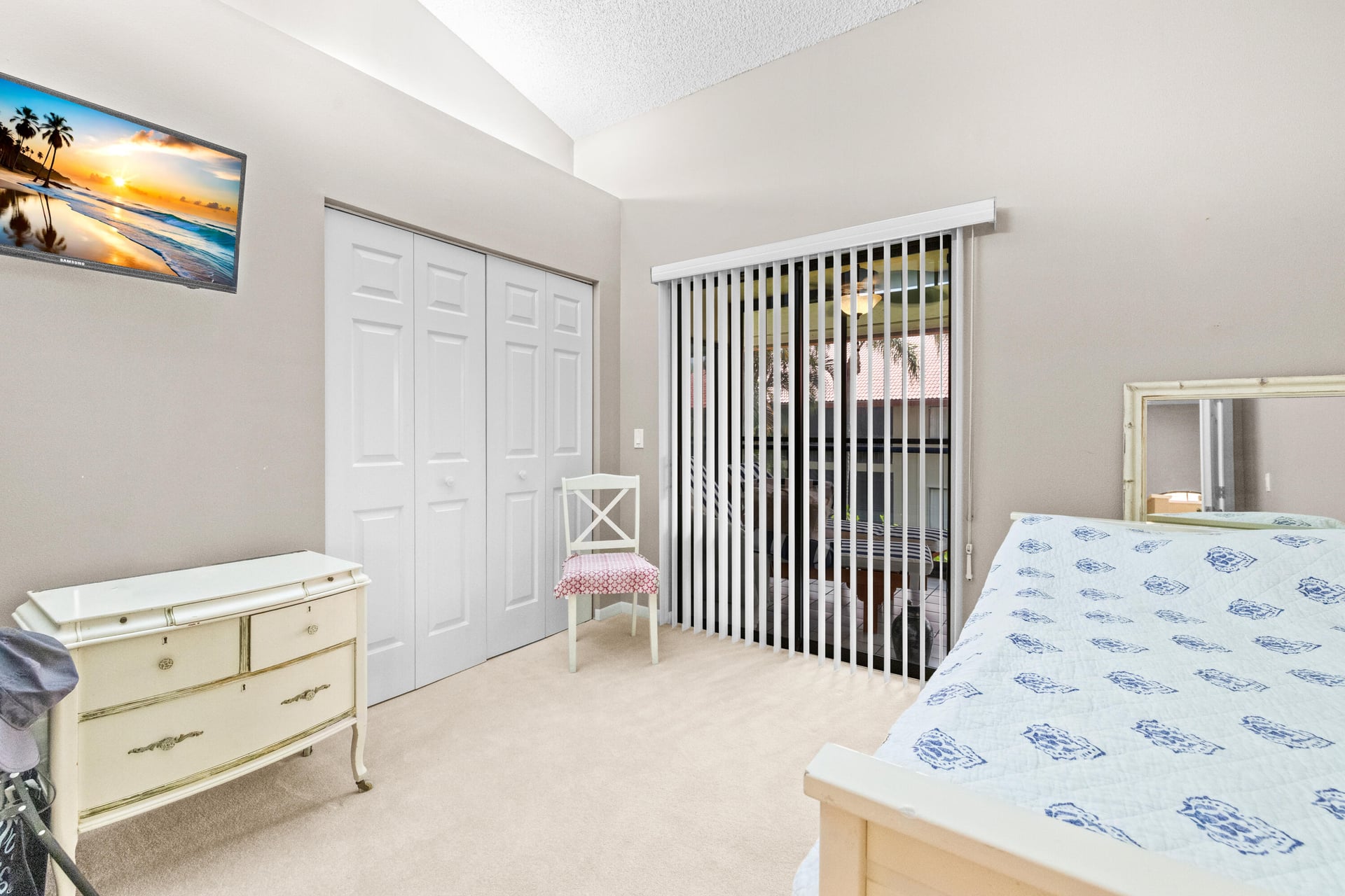 Unit D photo 19