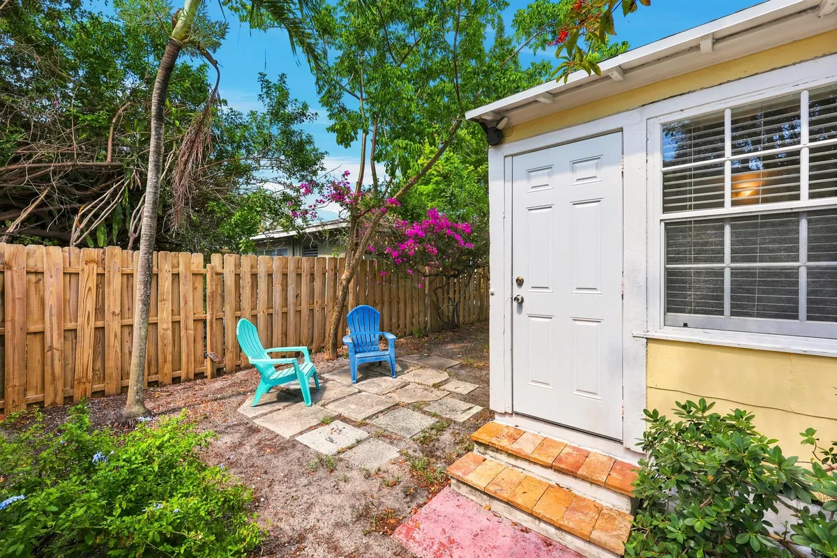Residence photo 25