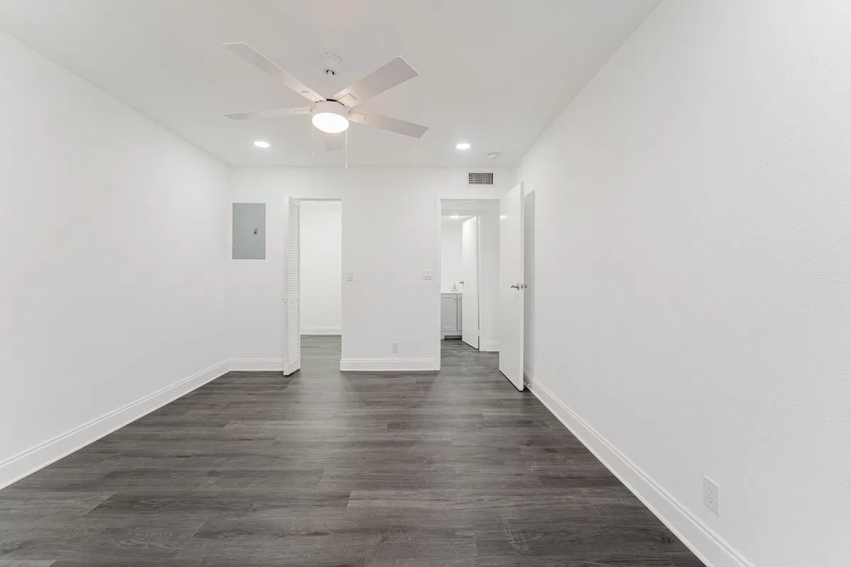  Residence photo 25