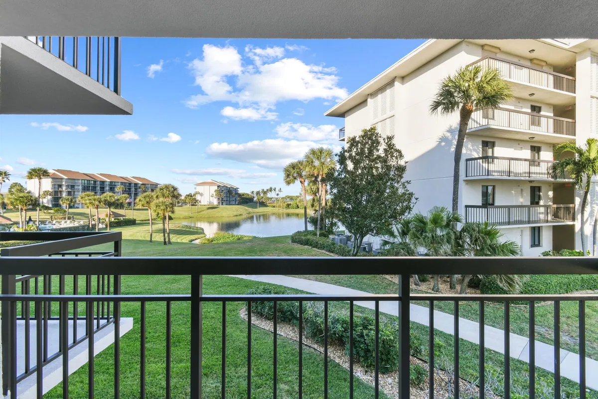 Unit 206 photo 34