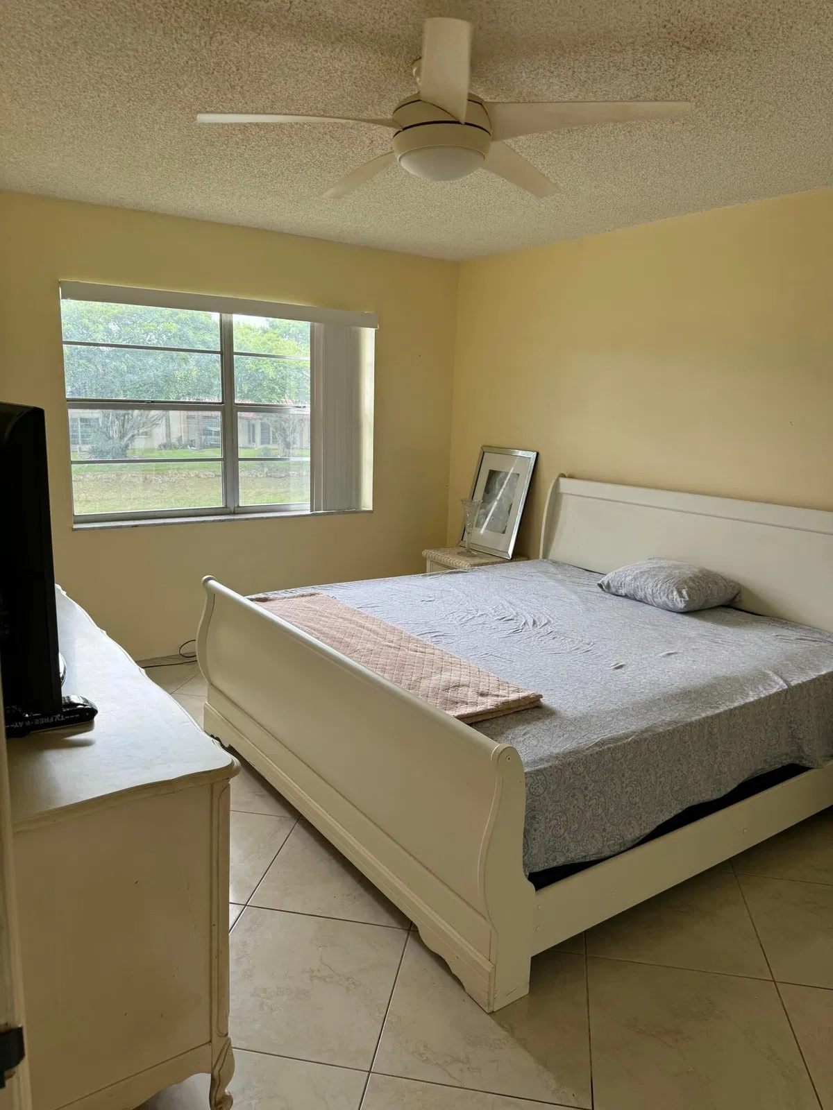 Unit 133 photo 4