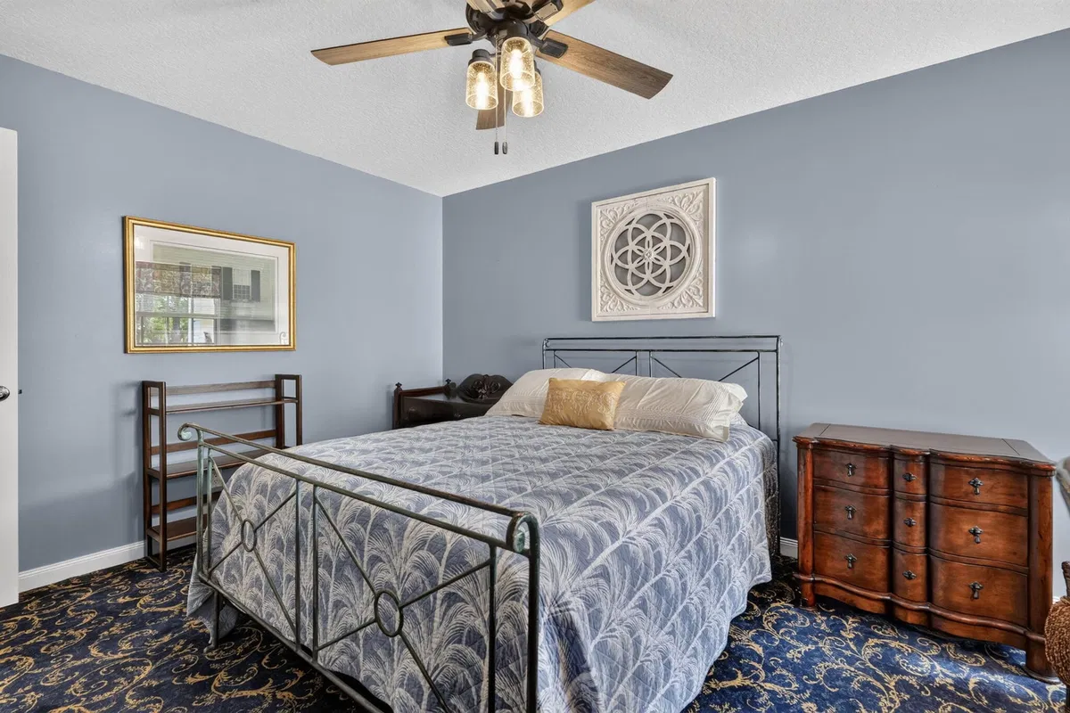 Residence photo 49
