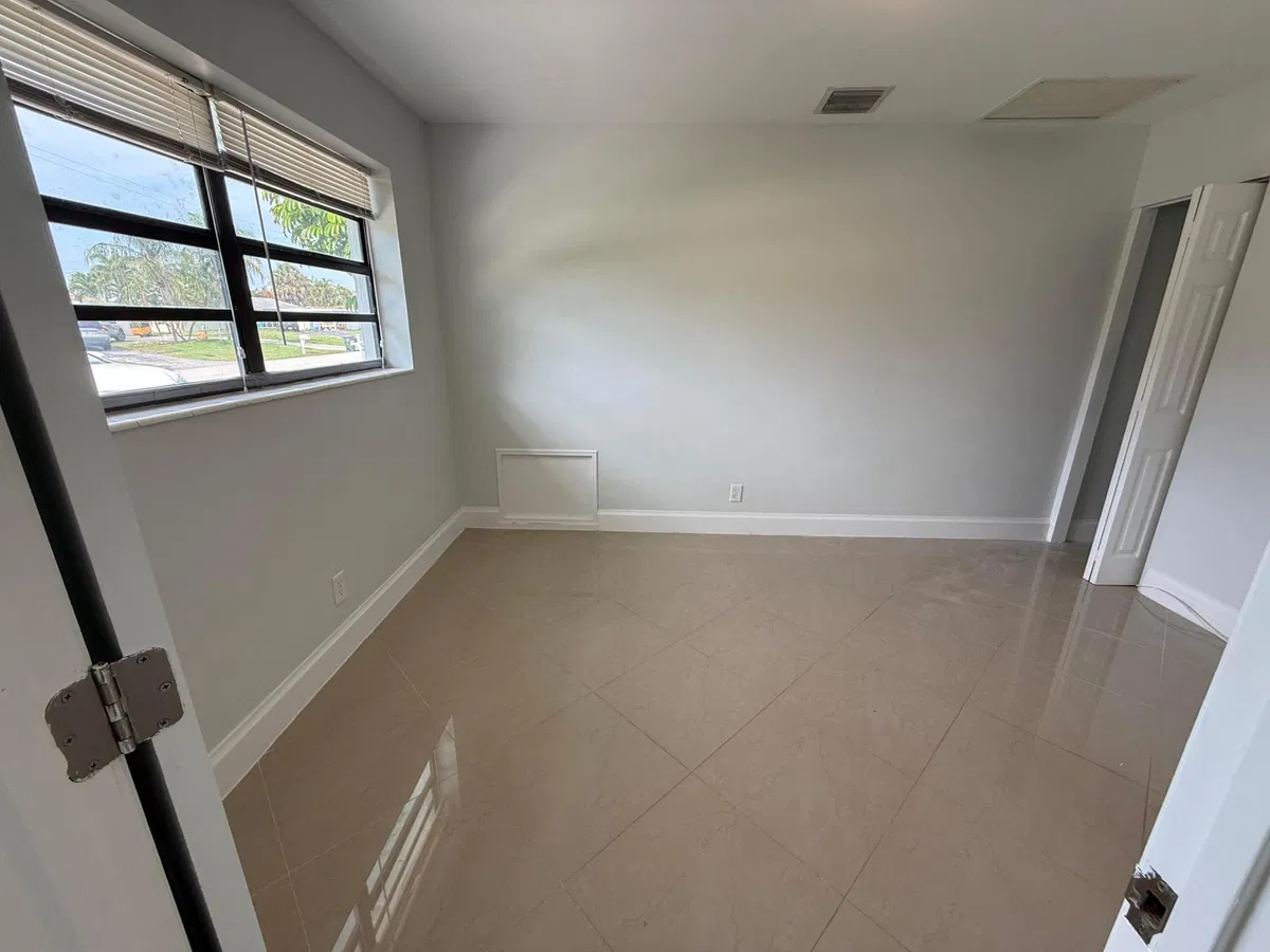 Residence photo 22