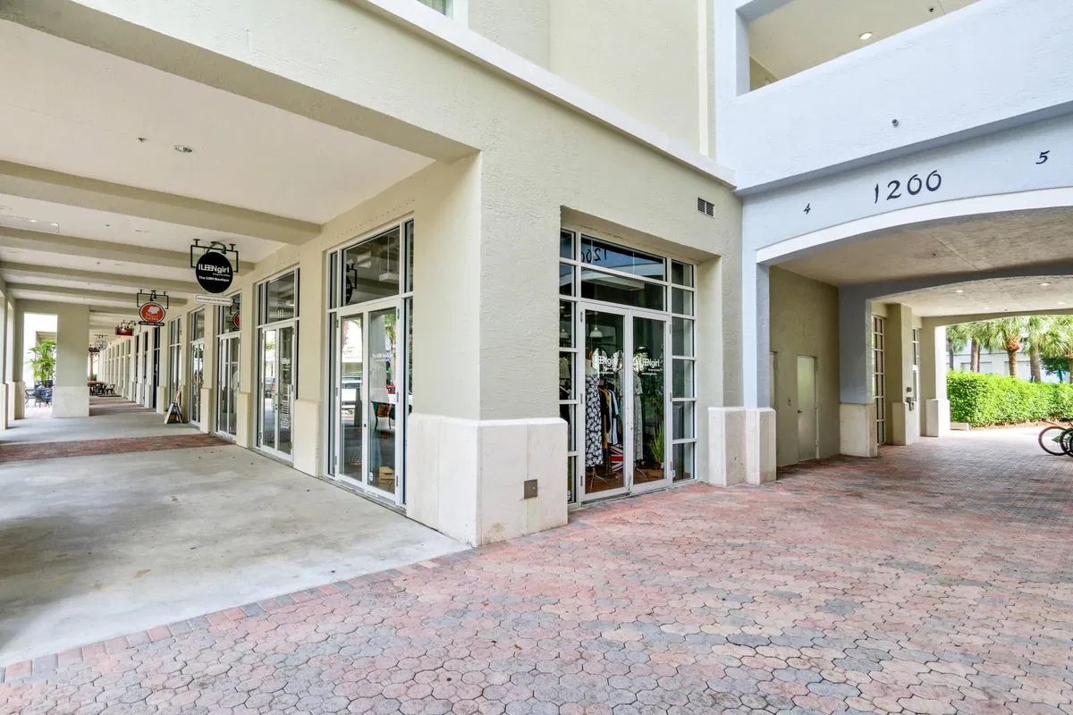 Town Center Jupiter Unit 225 photo 13