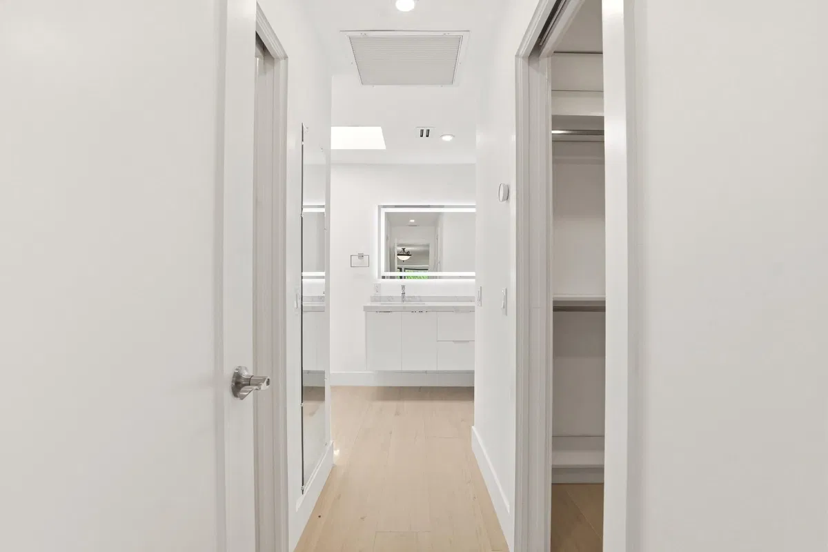  Residence photo 34