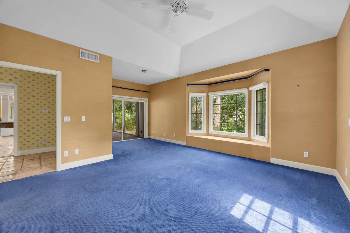 Residence photo 52