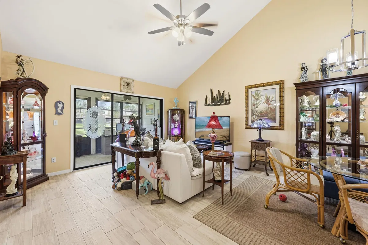 Residence photo 28