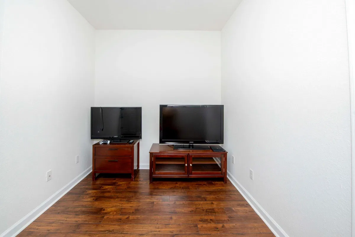 Residence photo 34