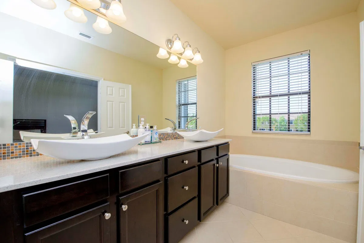 Residence photo 43