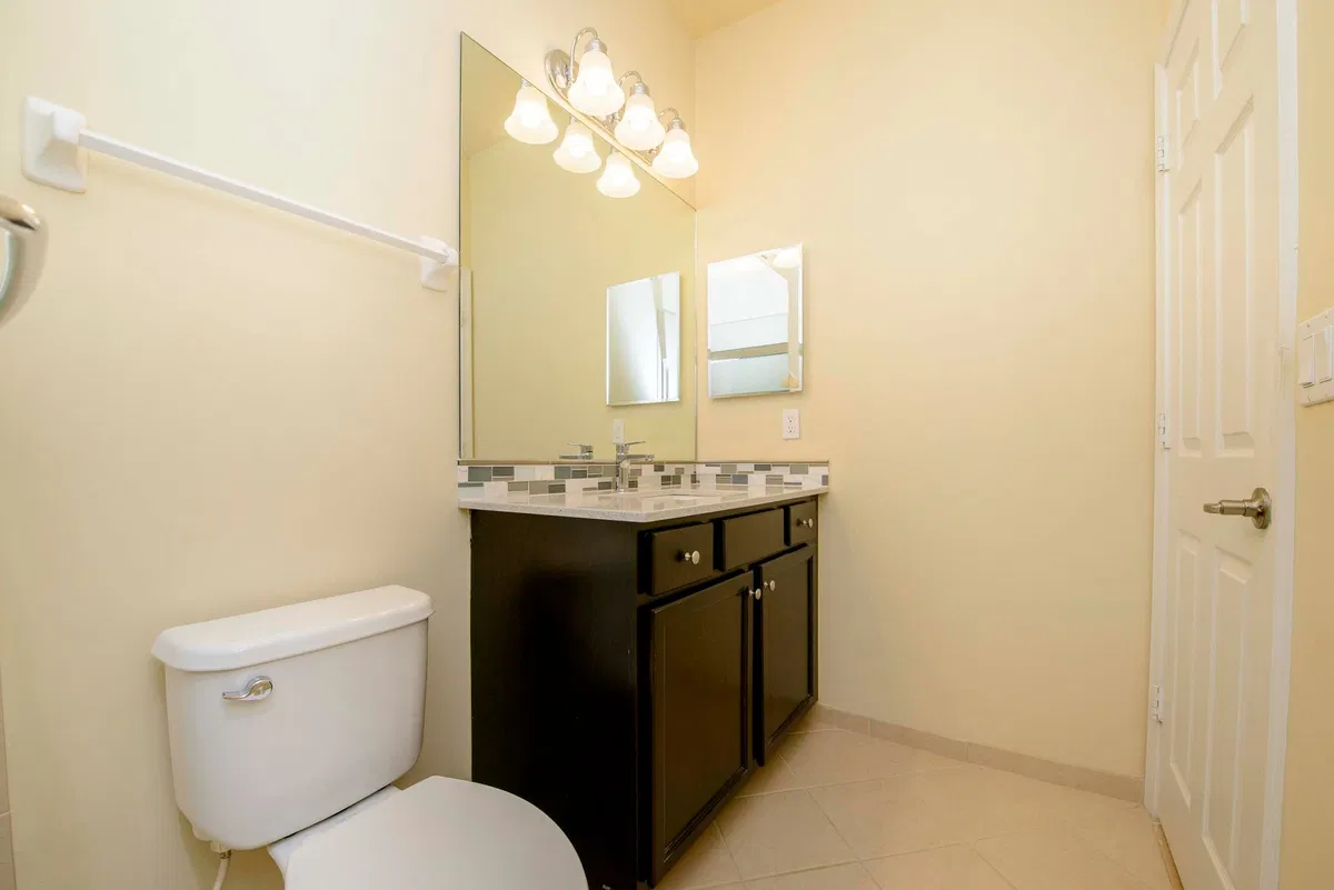 Residence photo 49