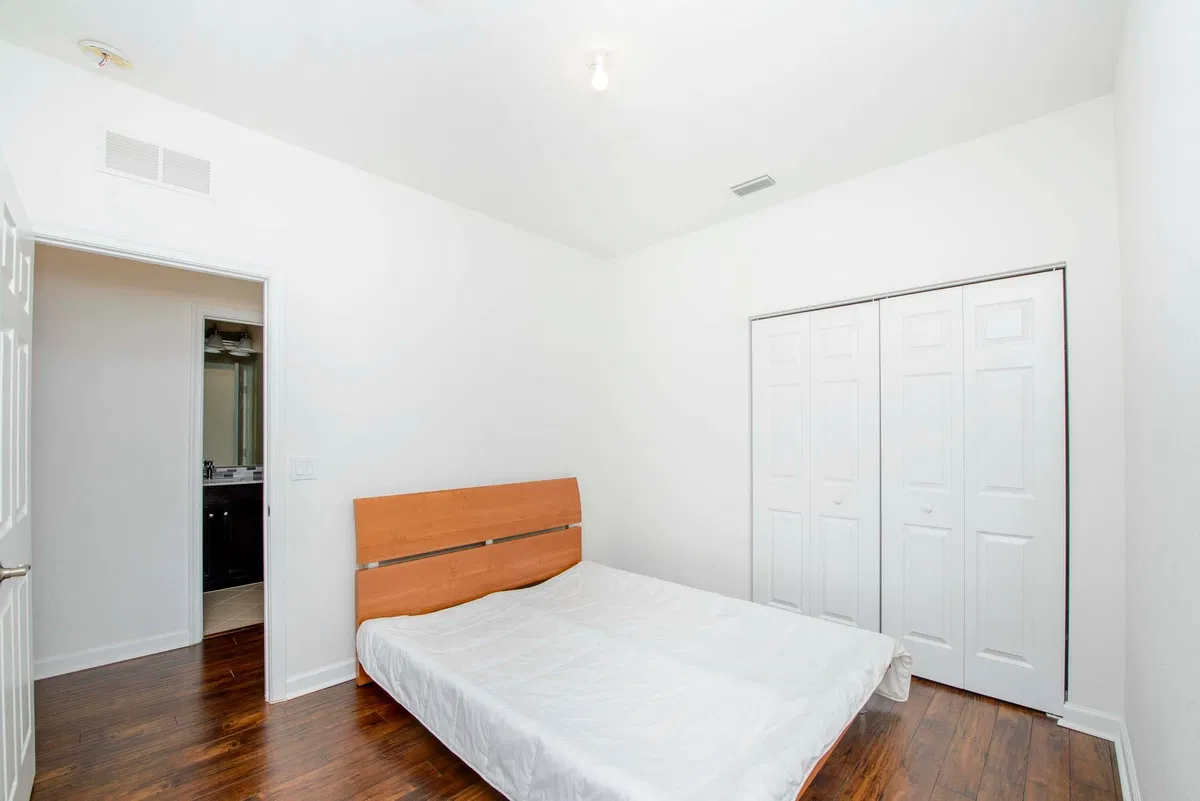 Residence photo 52
