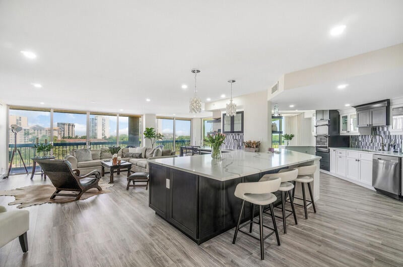 Consulate Place Unit 406