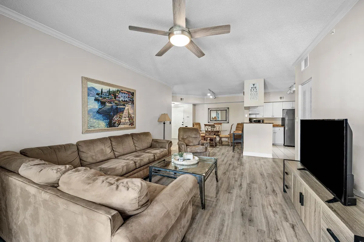Residence photo 7