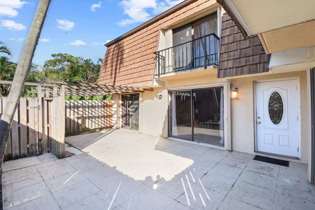 Residence photo 10