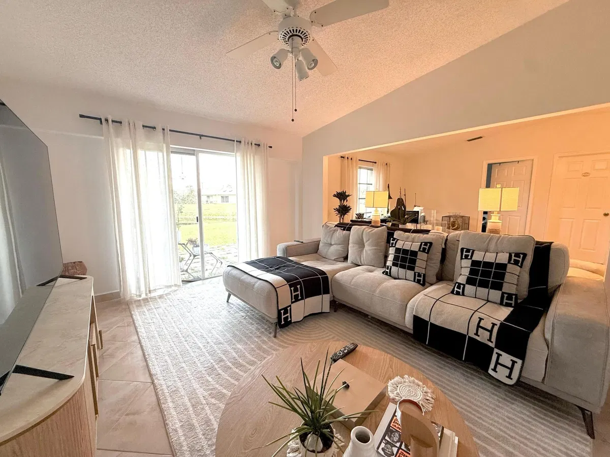 Residence photo 13