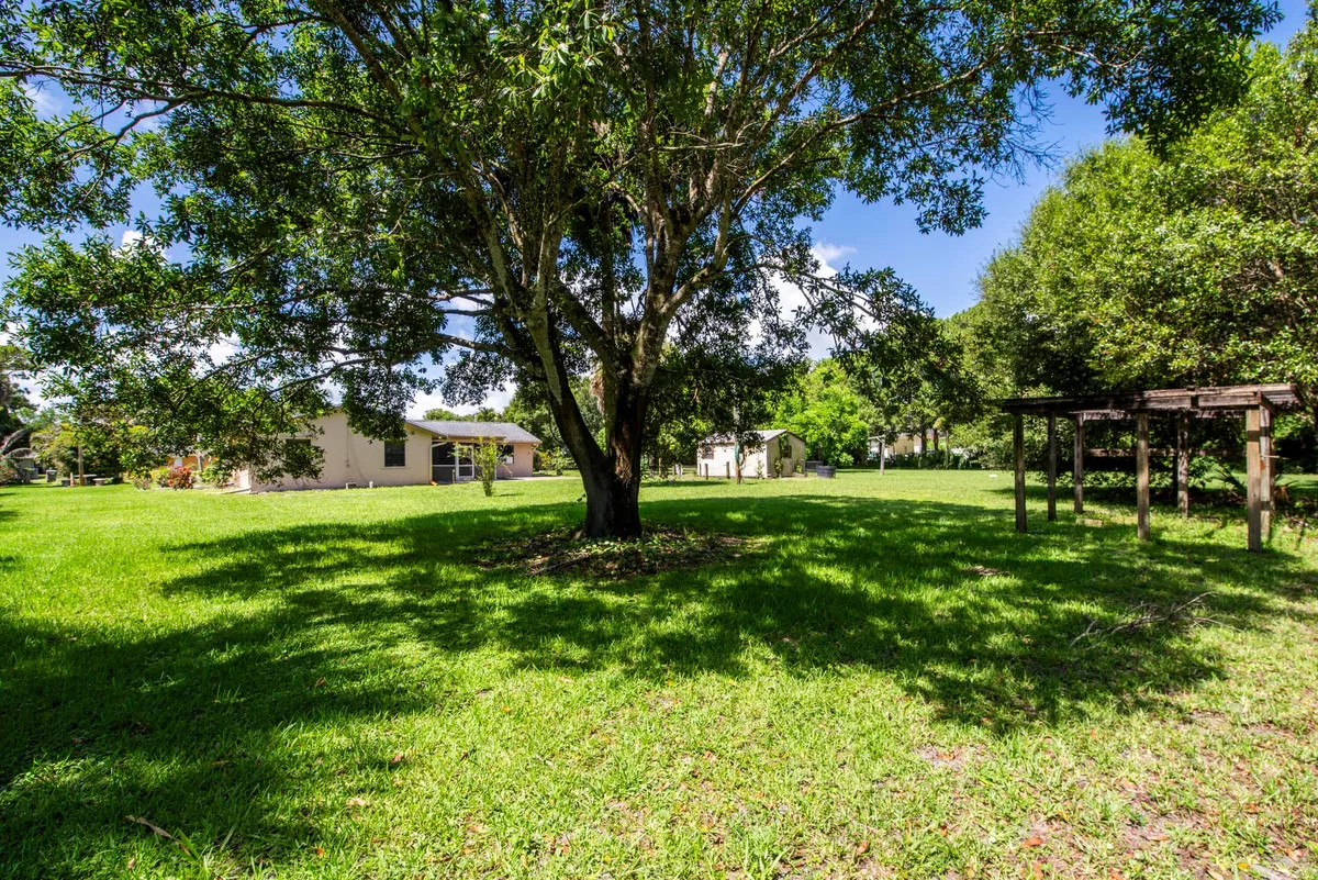 Residence photo 25