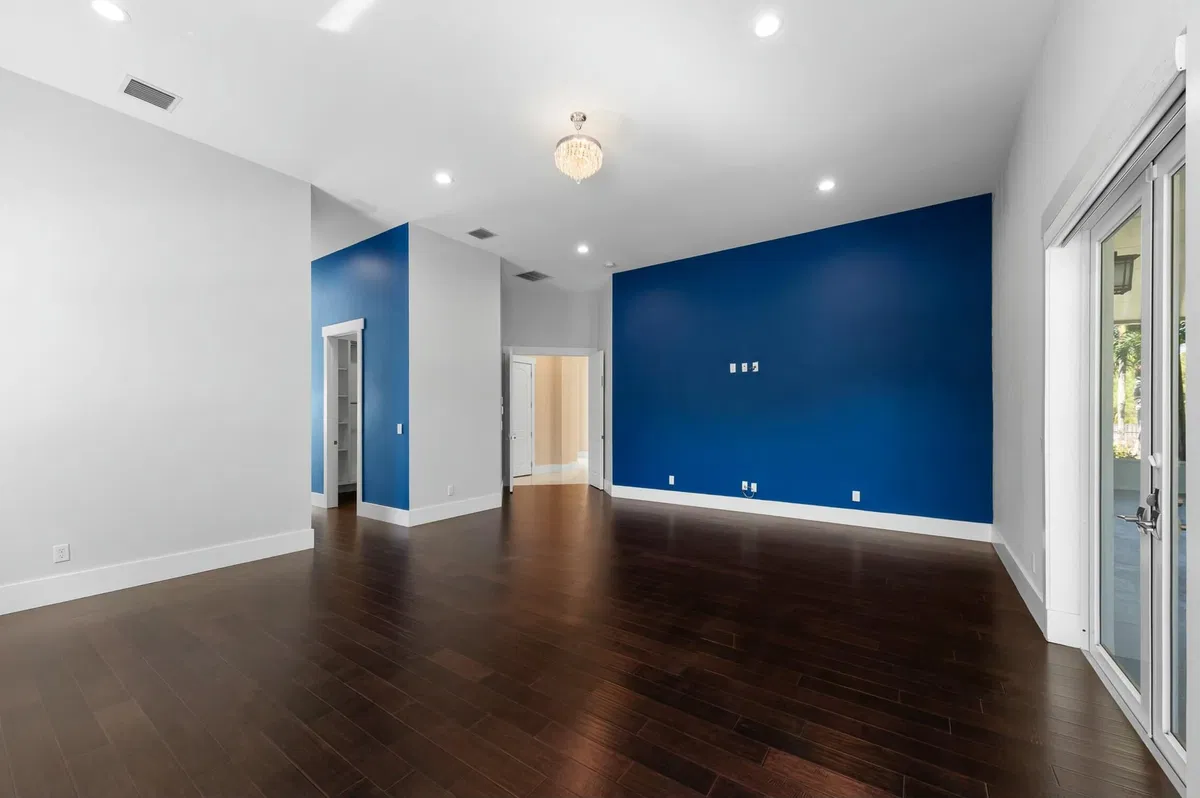 Residence photo 25