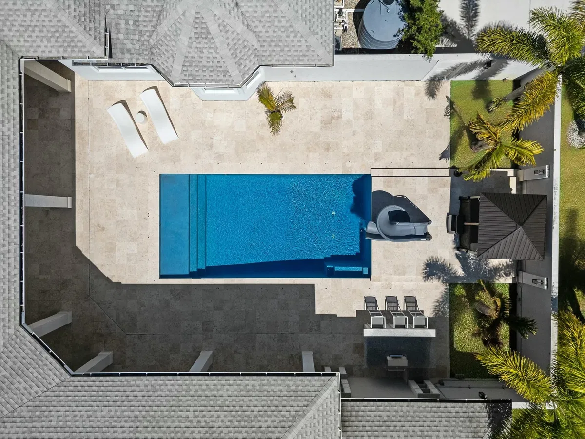 Residence photo 64