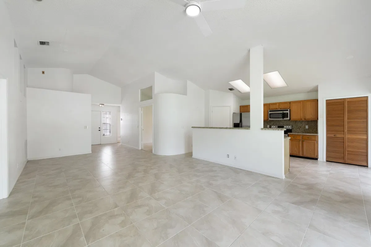  Residence photo 19