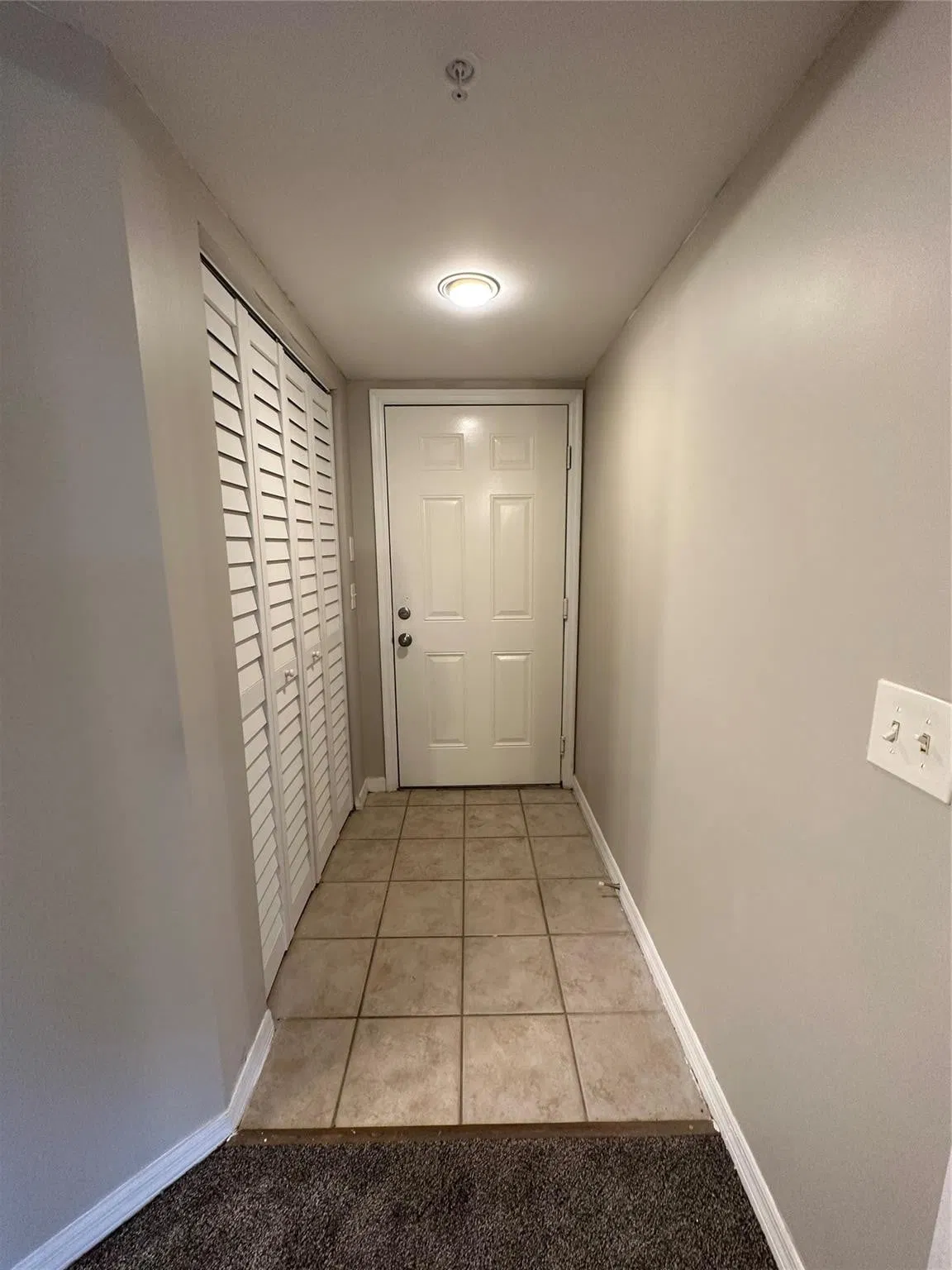 Unit 113 photo 4