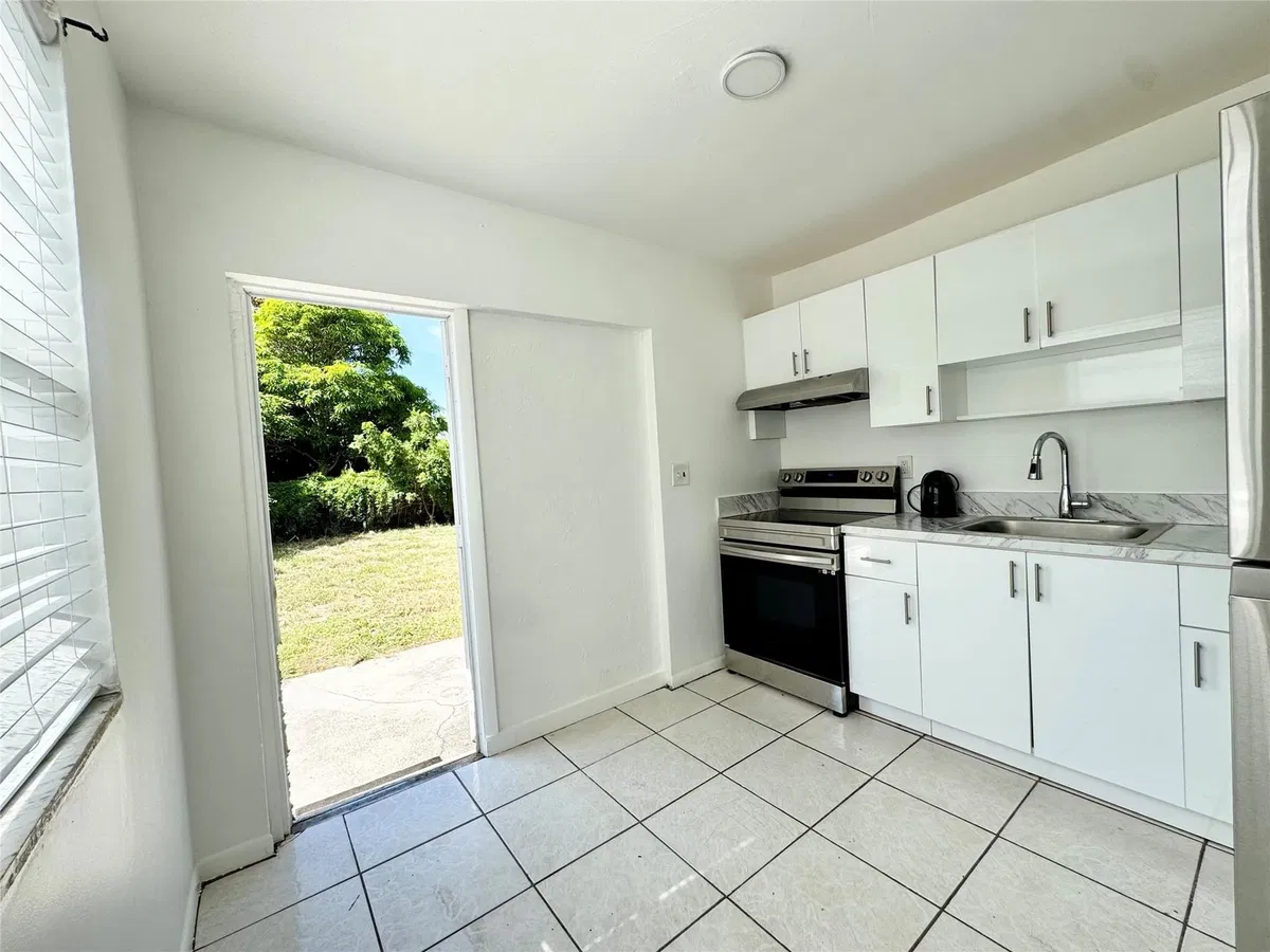 Residence photo 4