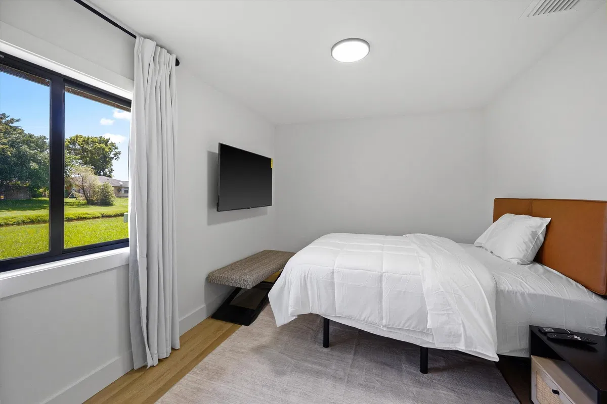 Residence photo 34