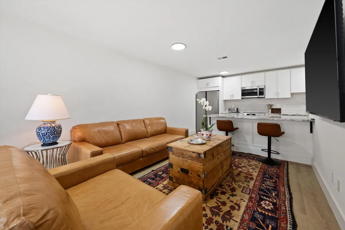 Residence photo 43