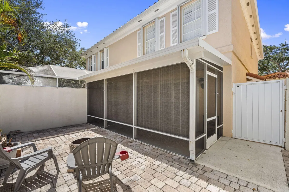 Residence photo 37