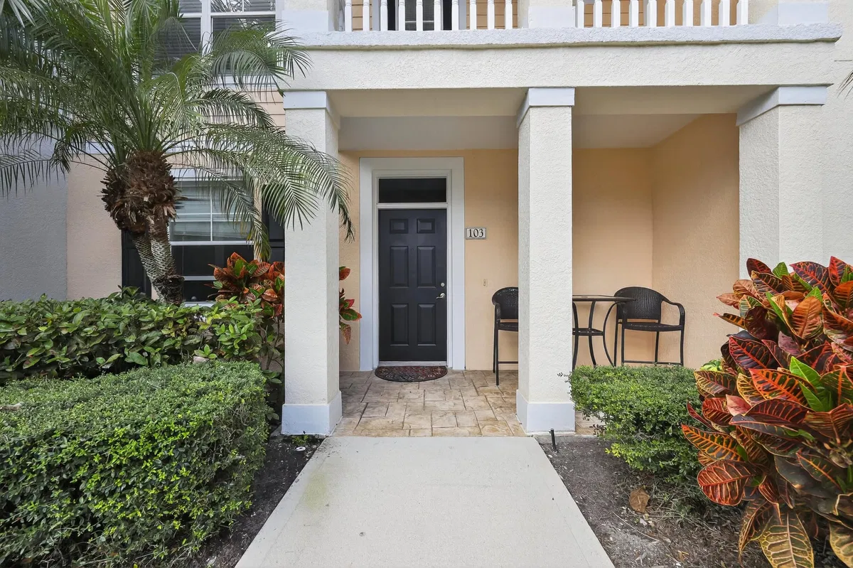 Residence photo 4