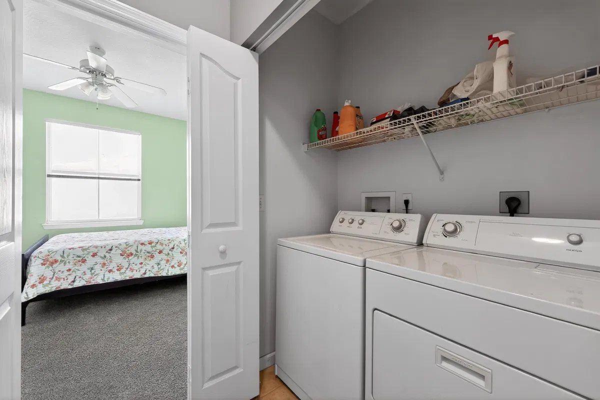 Residence photo 19