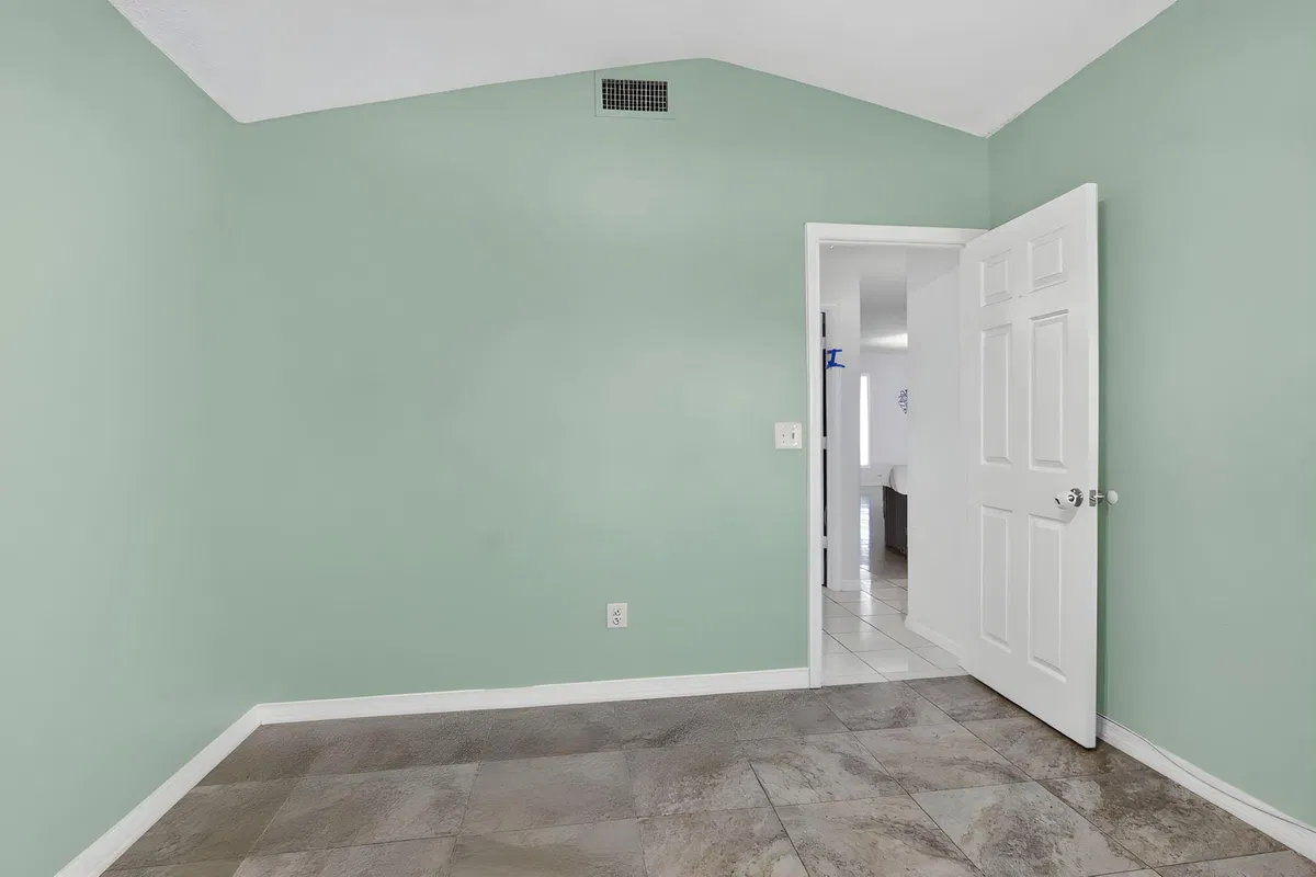 Residence photo 22