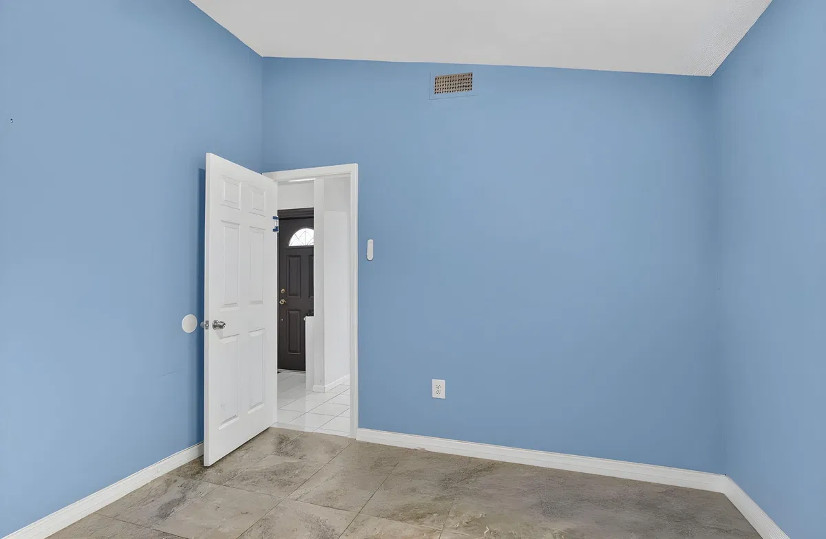 Residence photo 25
