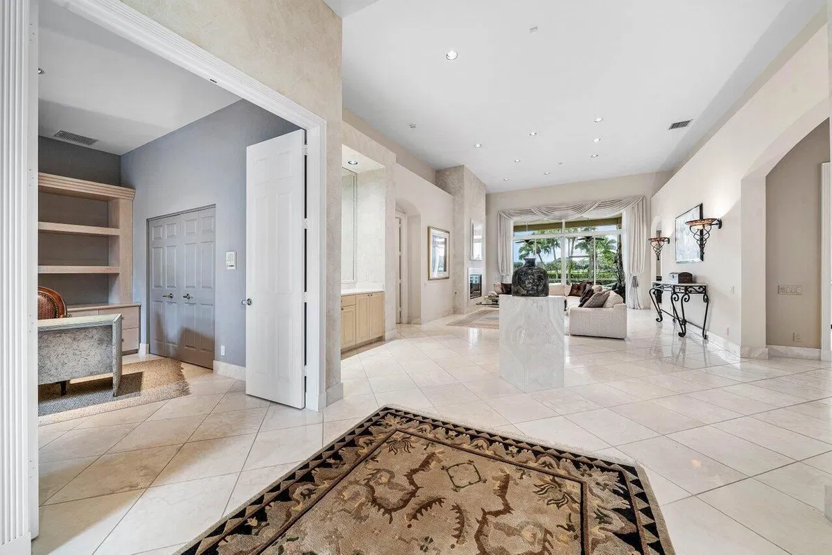 Admirals Cove Residence photo 7