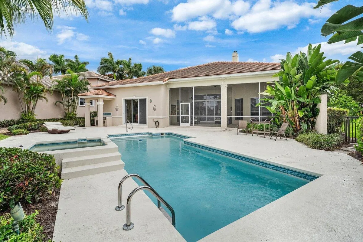 Admirals Cove Residence photo 43