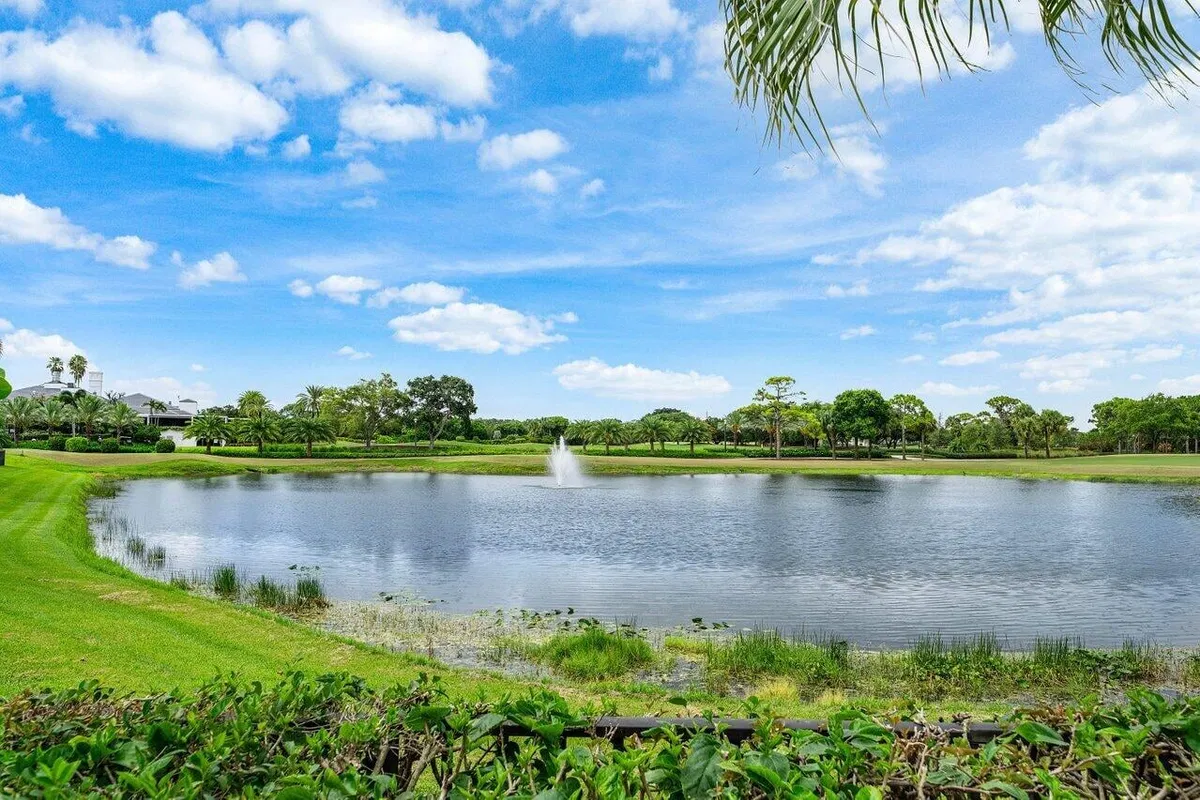 Admirals Cove Residence photo 46