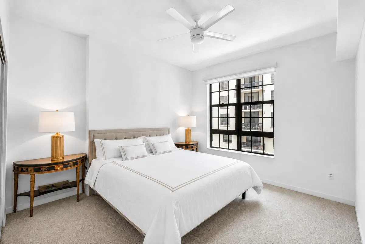 One City Plaza Unit 1119 photo 16