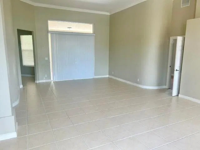 Residence photo 4
