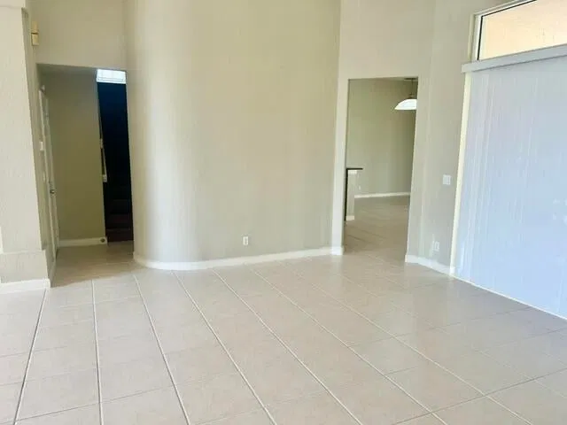 Residence photo 10